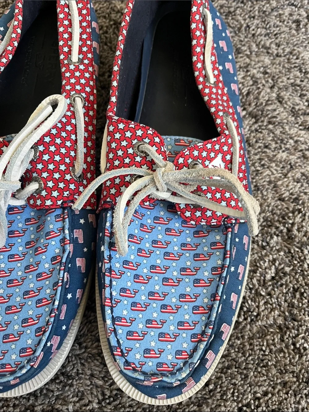 Vineyard Vines. Men's Casual Red & Blue Patterned Boat Shoes- Sperry. Mens 9.5